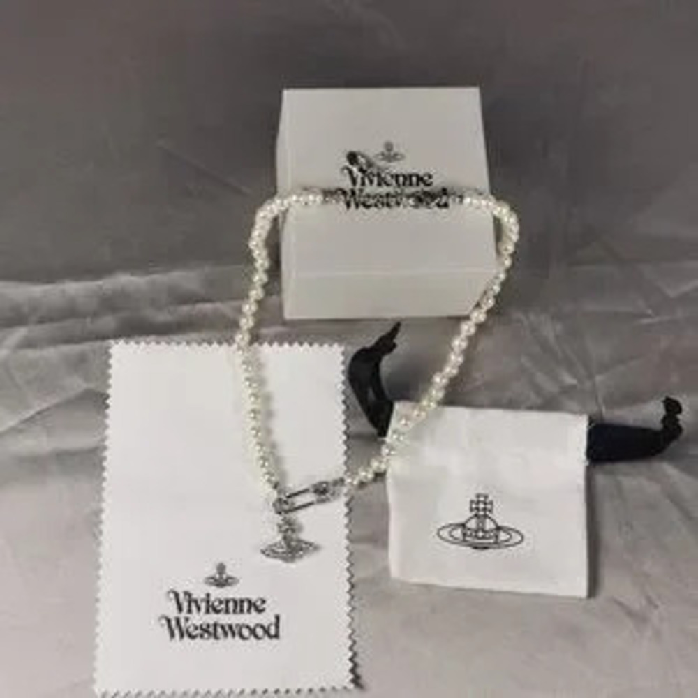 Vivienne Westwood Sliver Safety Pin Pearl Necklace